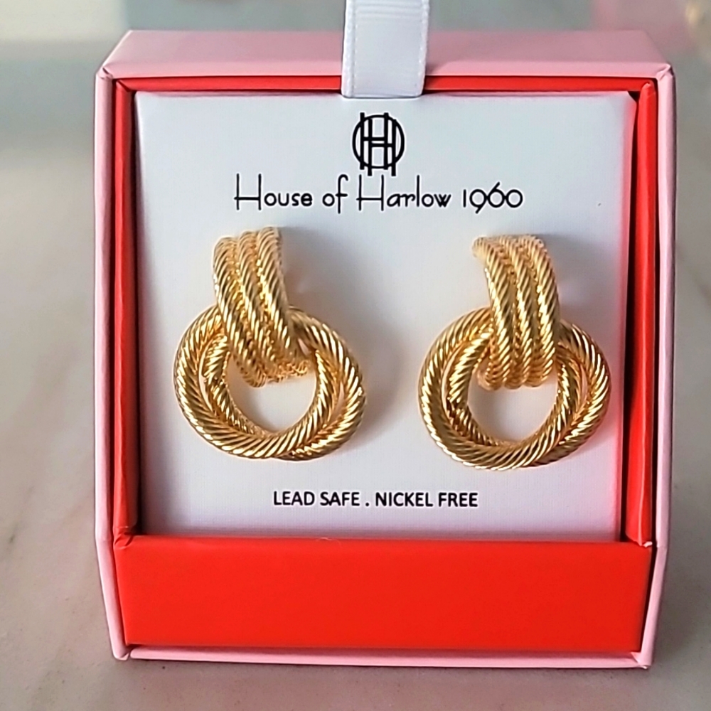 ⭐️House of Harlow 1960⭐️ Gold flower earrings
